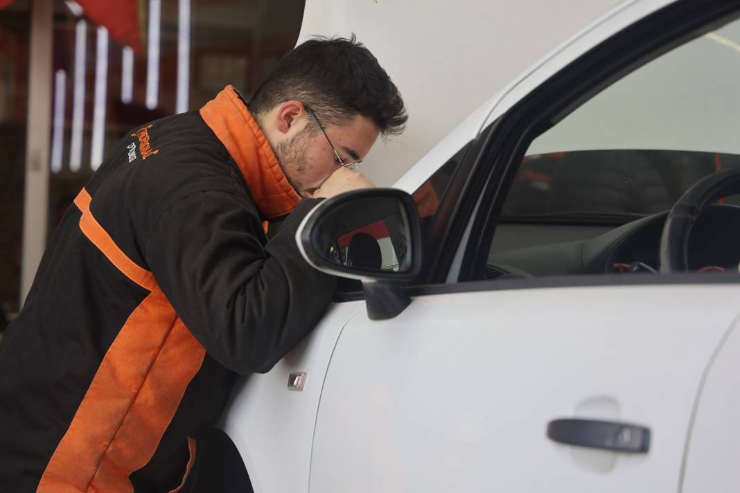 Konya'da ekspertizde şok gerçek ortaya çıktı!  Araç 11 farklı arabadan toplanmış, hava yastıkları silikonlu 5